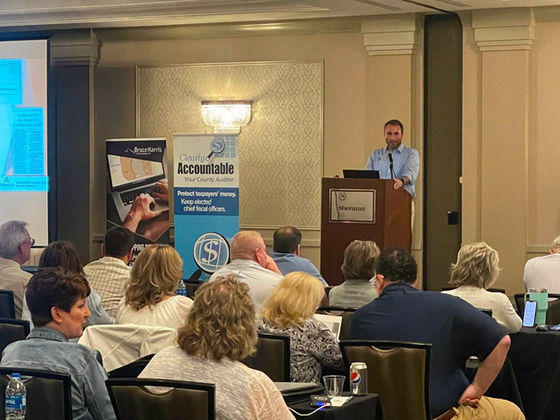 County Auditor Thomas presents to State Auditor Association